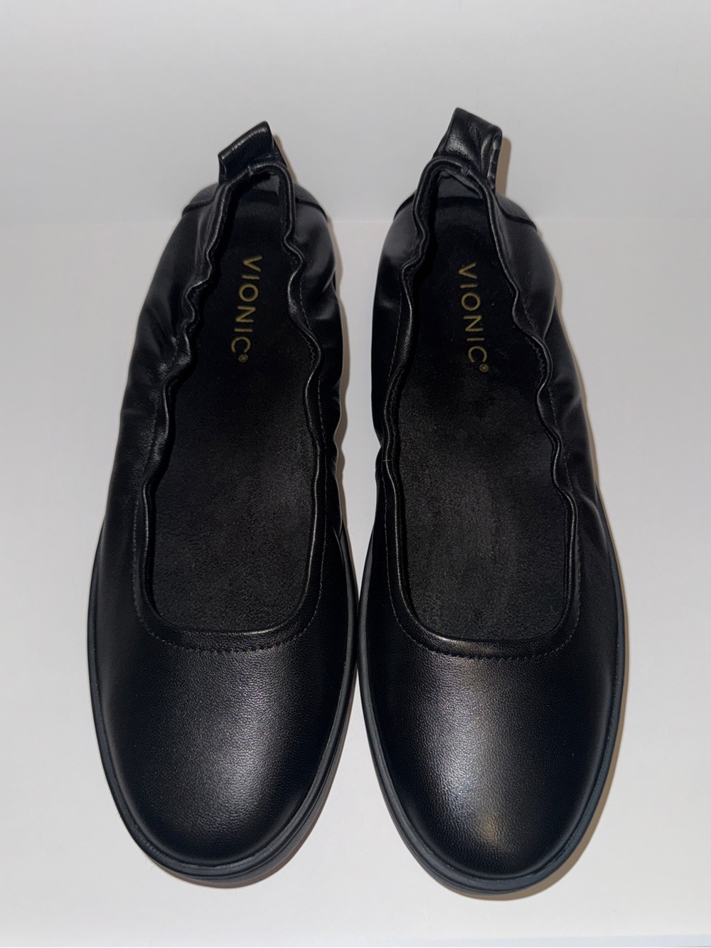 NWT Vionic Black Women's Ruffle Ballet Slide-On Flats